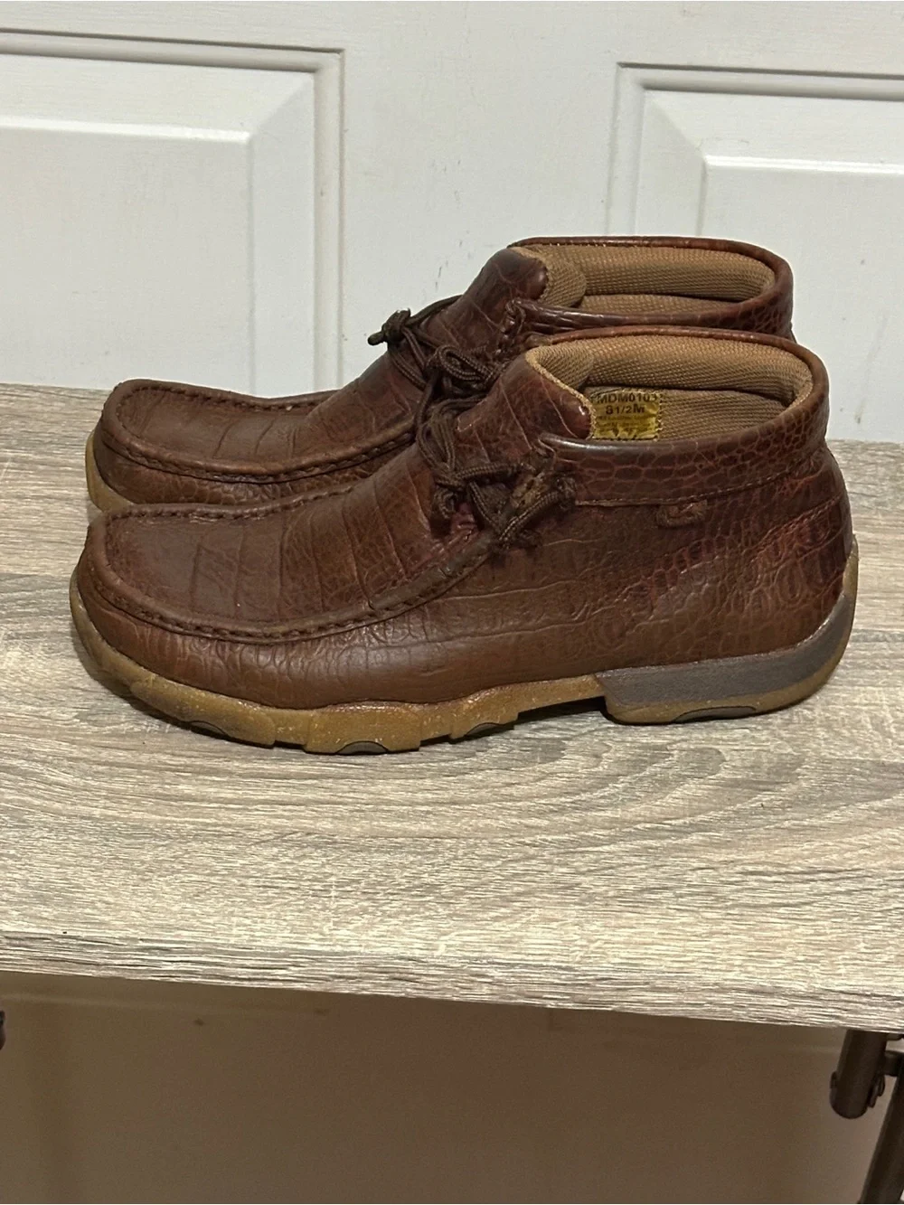 Twisted X Men's Ginger Caiman Print Leather Moc Toe Chukka Casual Boot,  8.5 M